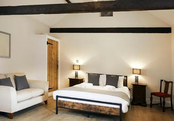 Barn Cottage Deluxe - Hot Tub 法利 度假居